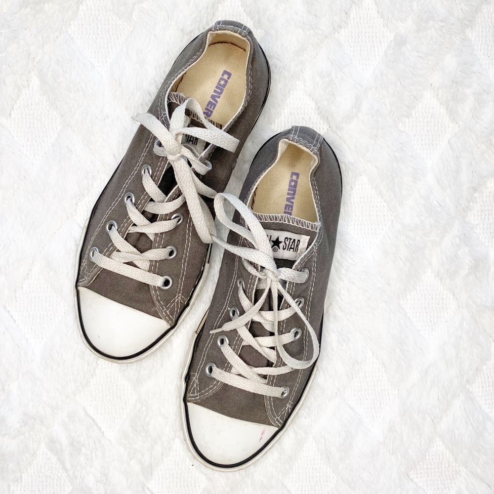 CONVERSE All Star low top.
